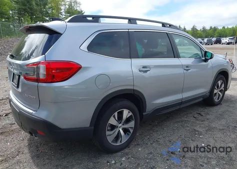 2024 Subaru Ascent Premium 8-Passenger z USA, uszkodzony, nr VIN 4S4WMACD6R3454621